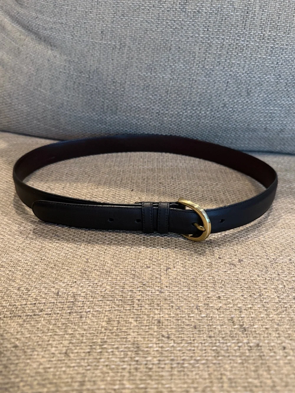 EUC - Vintage Coach Black Leather Belt with Gold Round Buckle - Medium